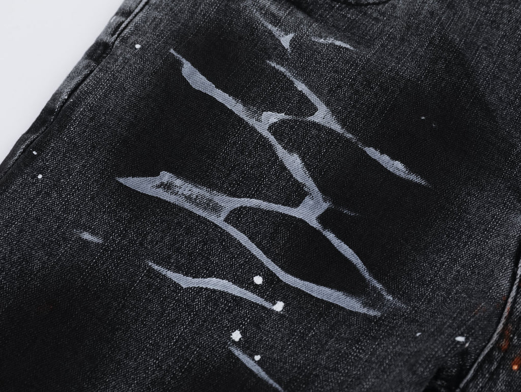 P131 Distressed Jeans
