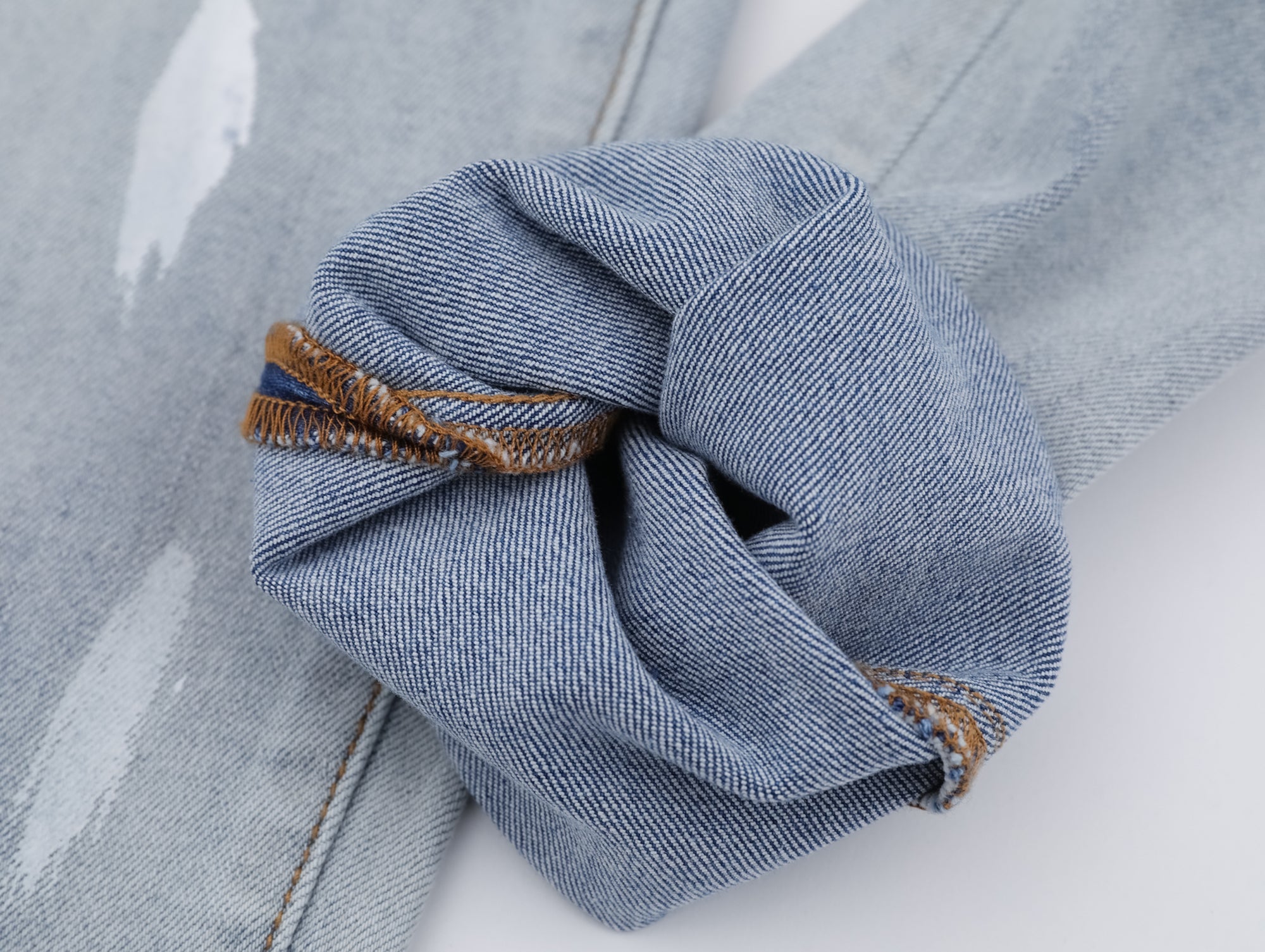 P122 Light Blue Jeans