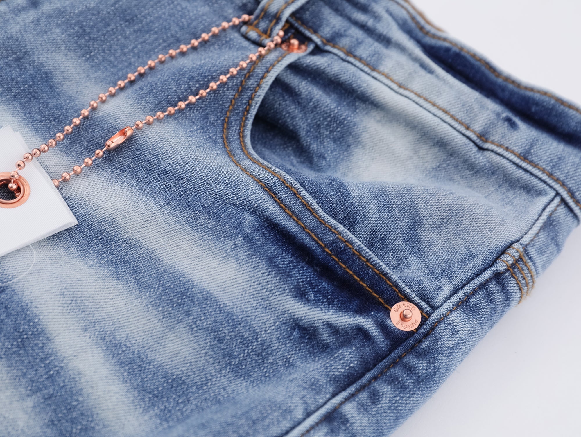 P129 Ripped Light Jeans