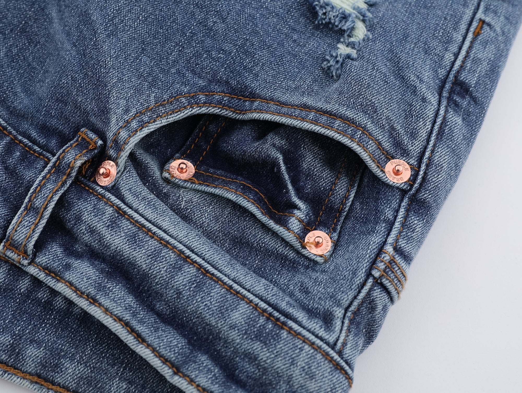 P130 Ripped Light Blue Jeans