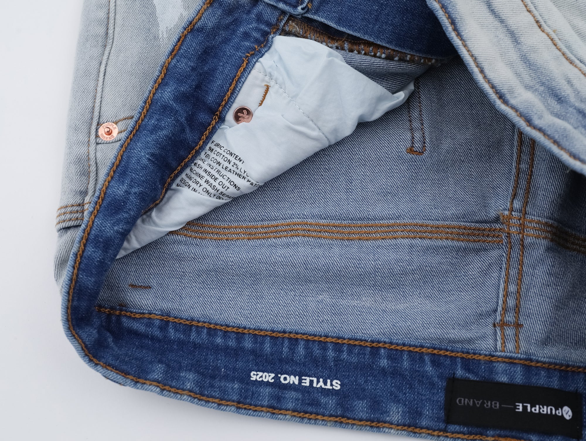 P122 Light Blue Jeans