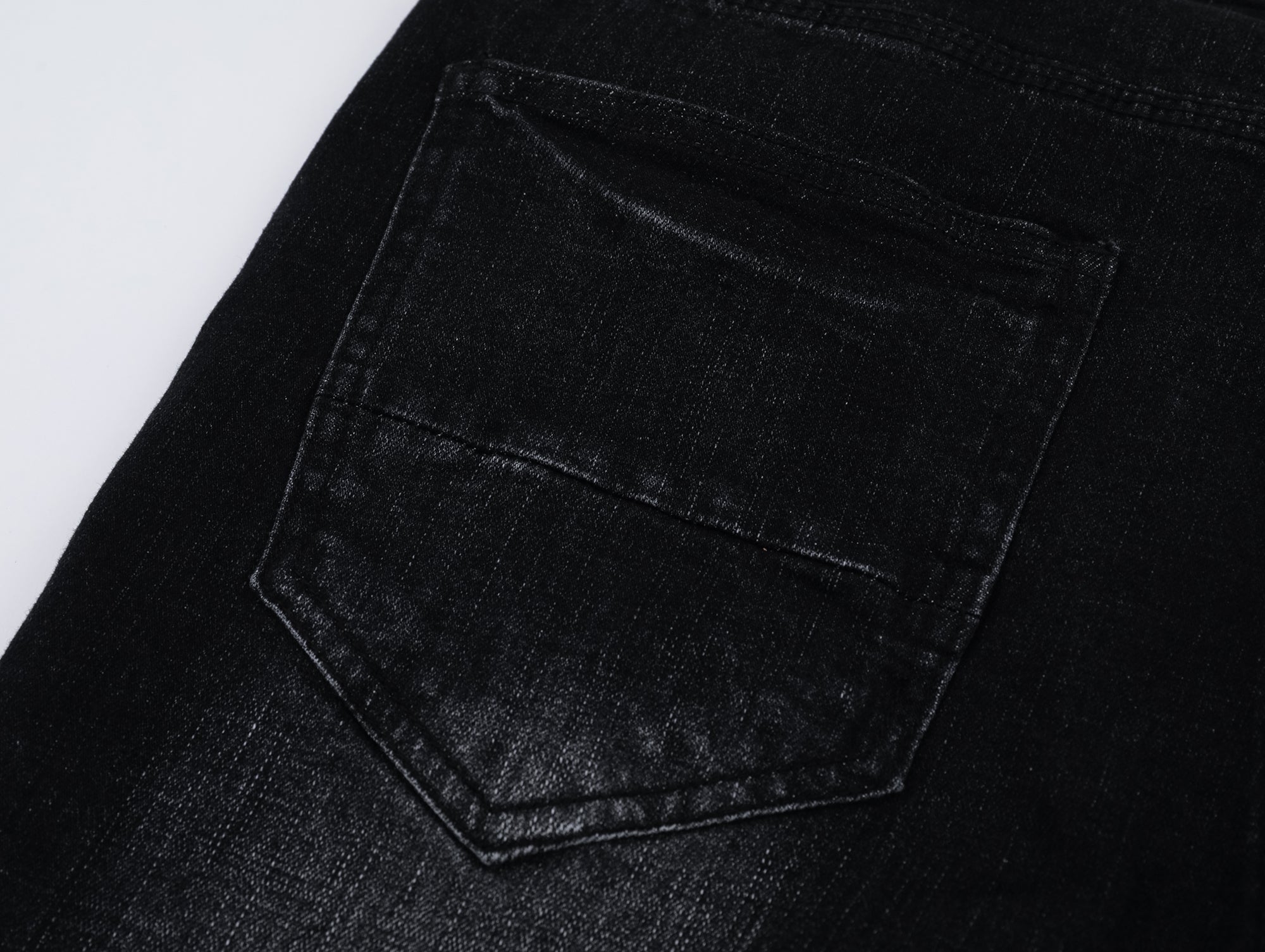 P506 BLK Ripped Jeans