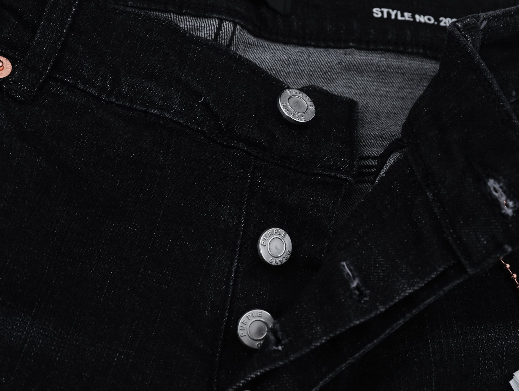 P506 BLK Ripped Jeans