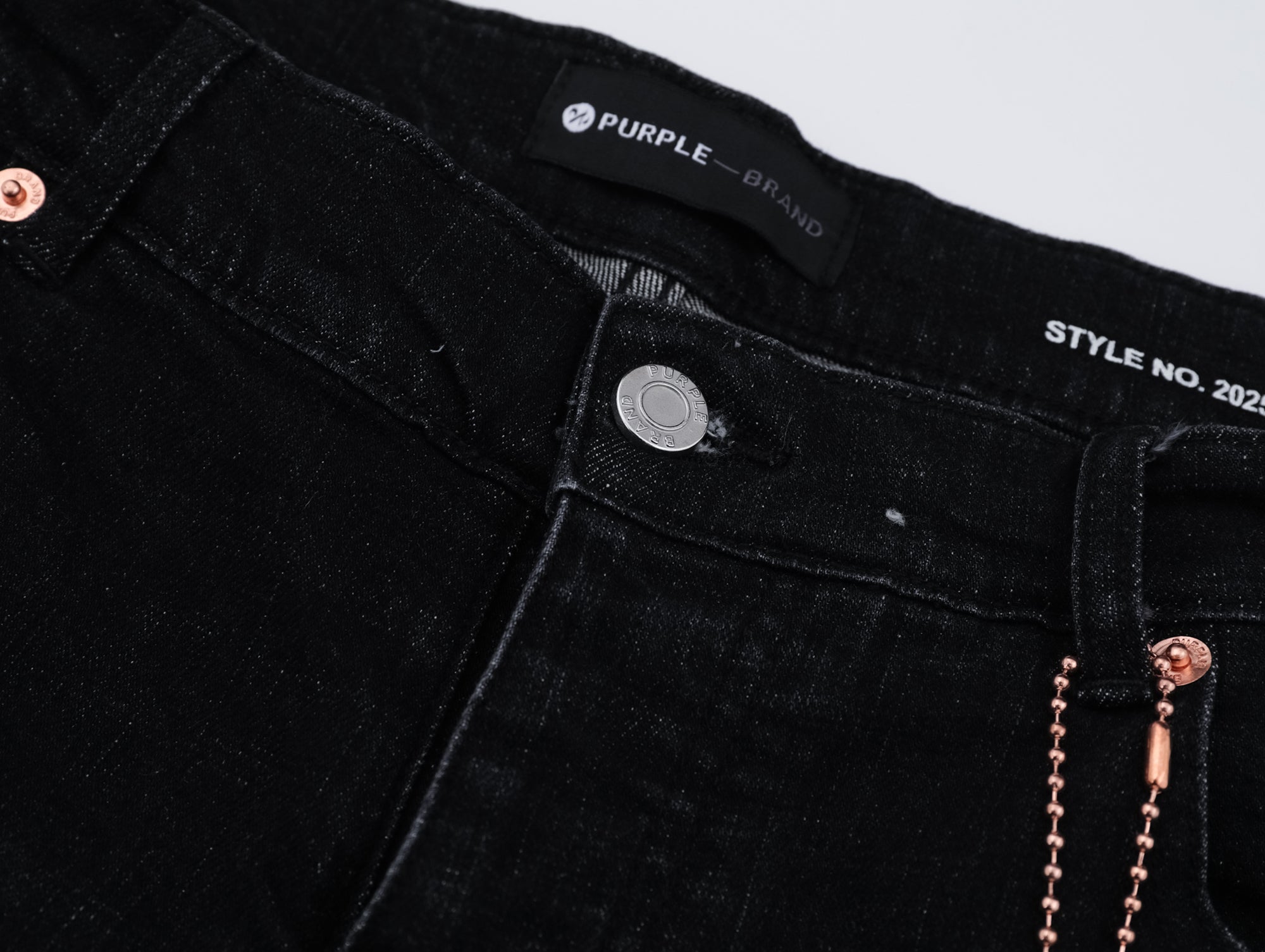 P506 BLK Ripped Jeans
