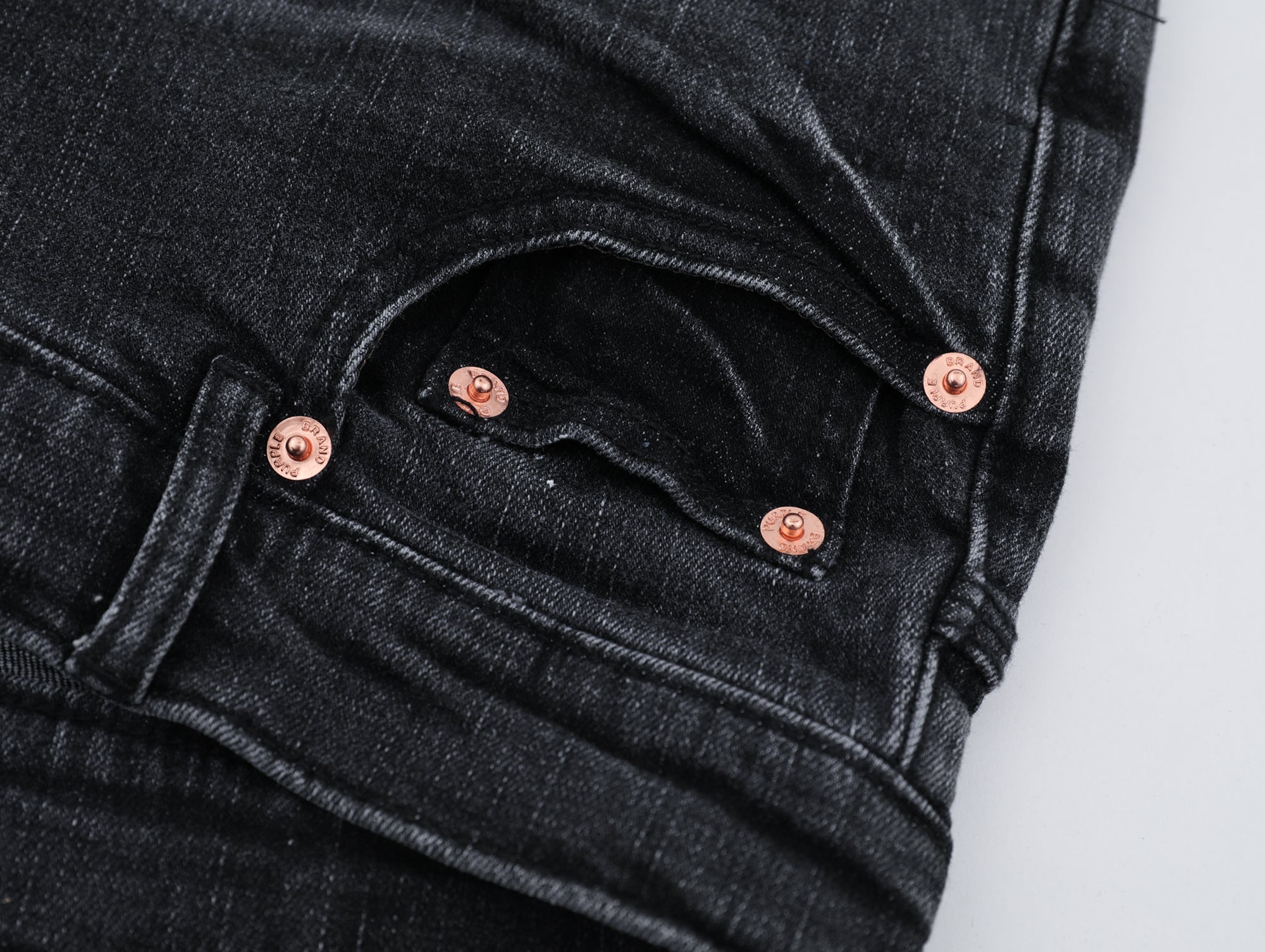 P108 BLK Jeans