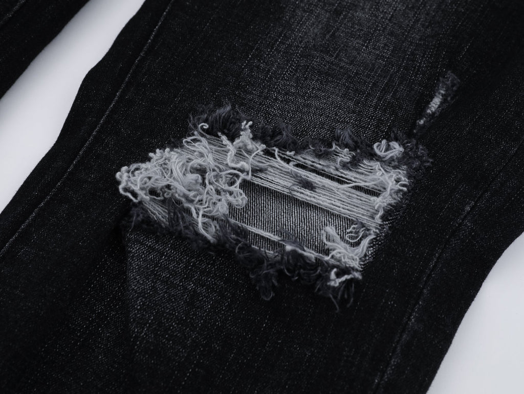 P506 BLK Ripped Jeans