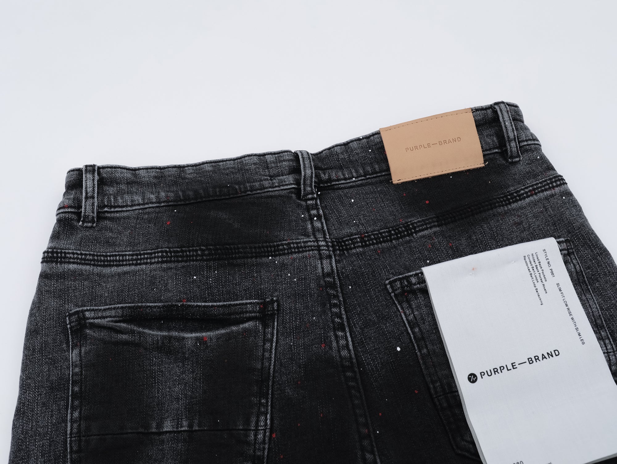 P131 Distressed Jeans