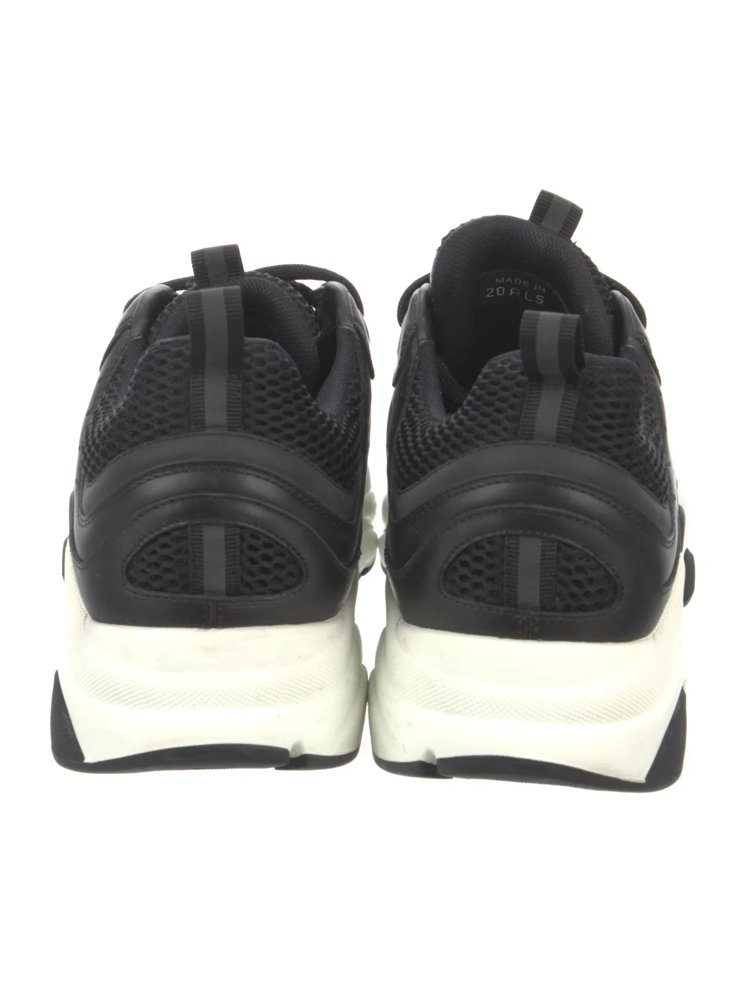 Black White B22