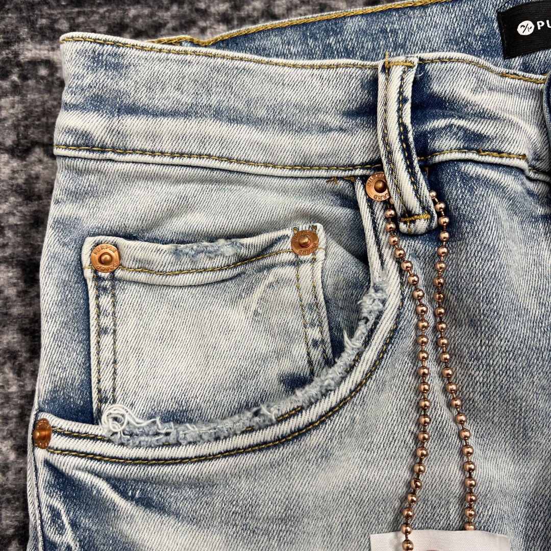 Distressed Skinny Jeans