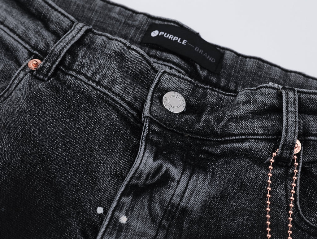 P131 Distressed Jeans