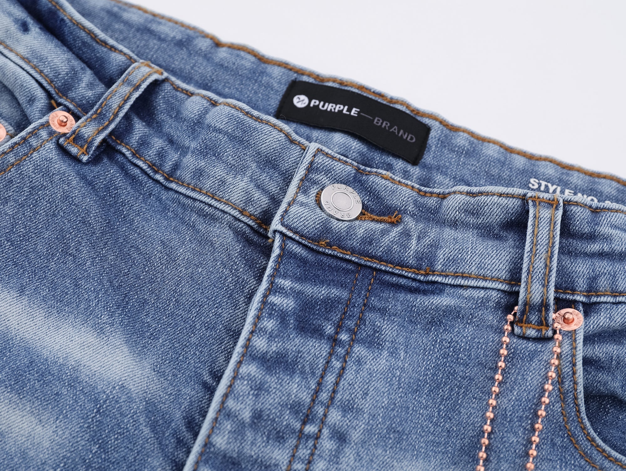 P129 Ripped Light Jeans