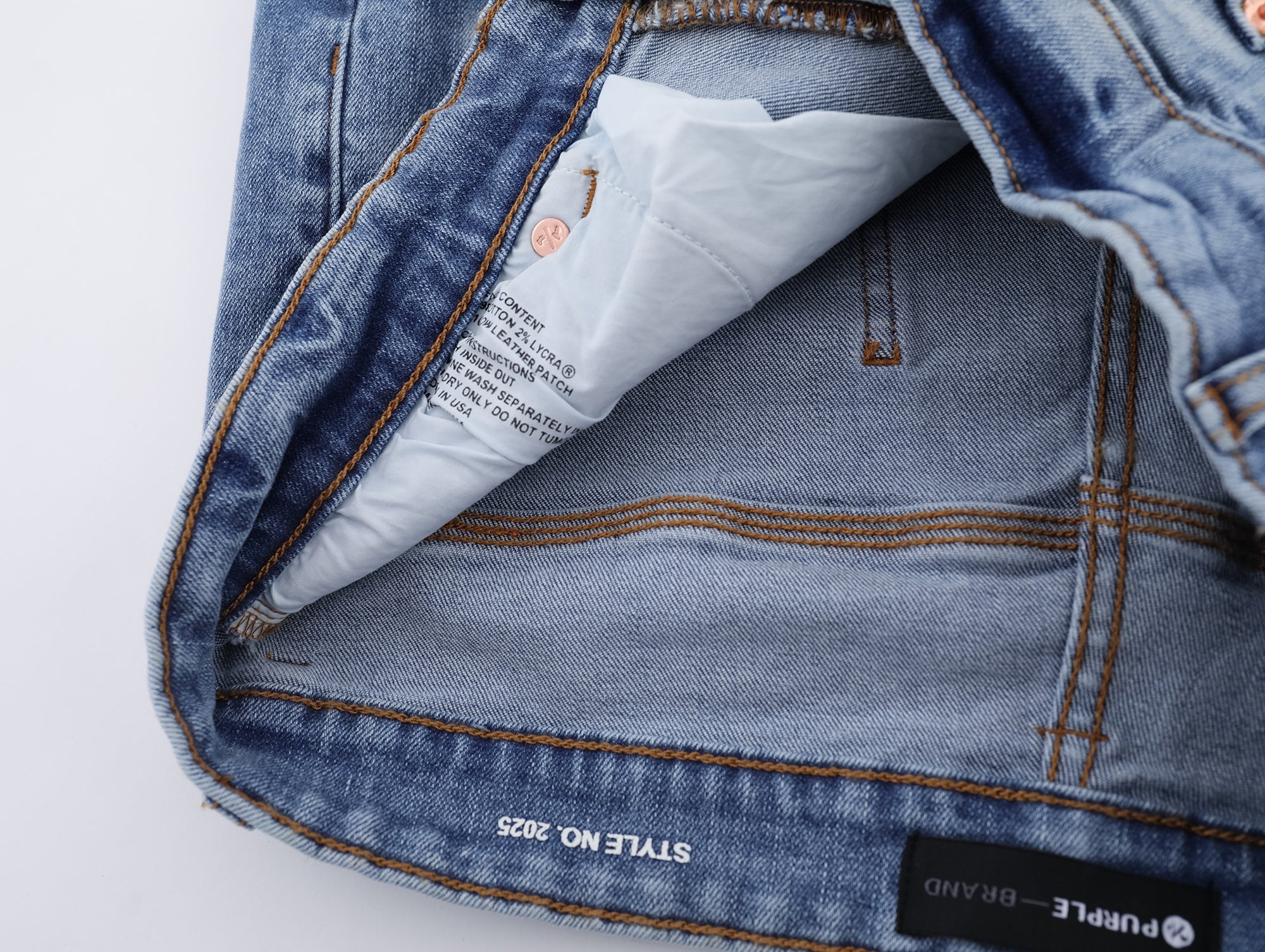 P129 Ripped Light Jeans
