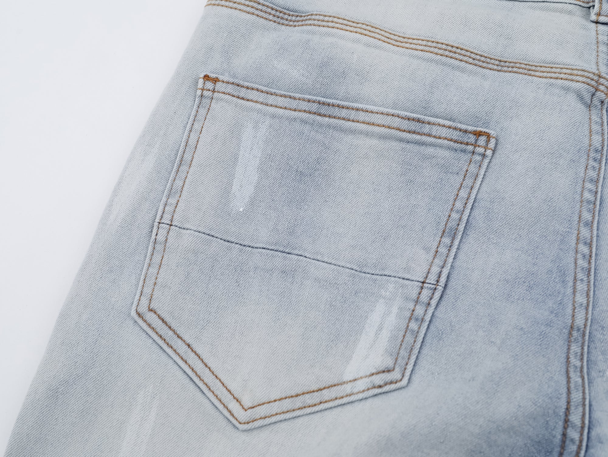 P122 Light Blue Jeans