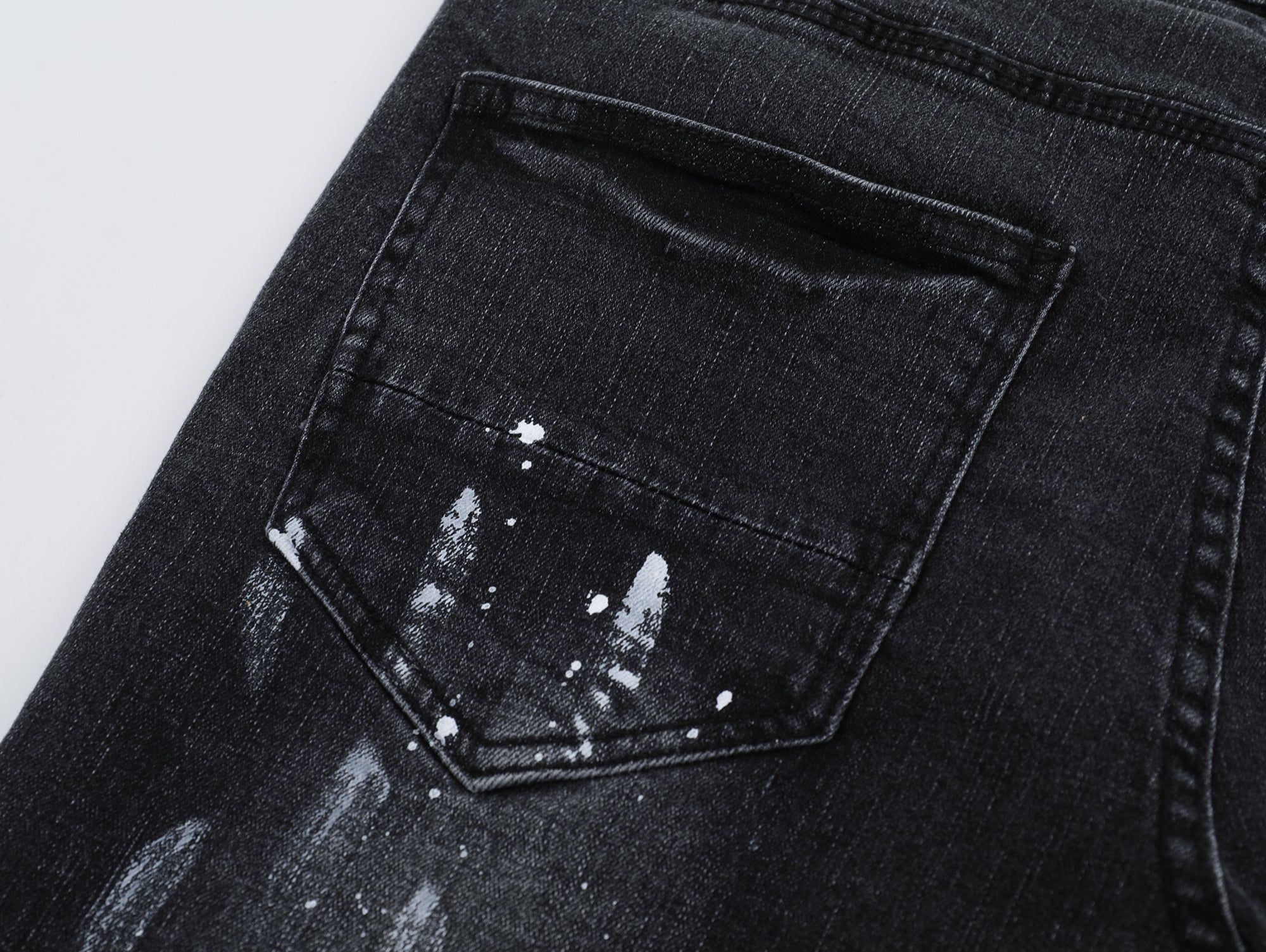 P108 BLK Jeans