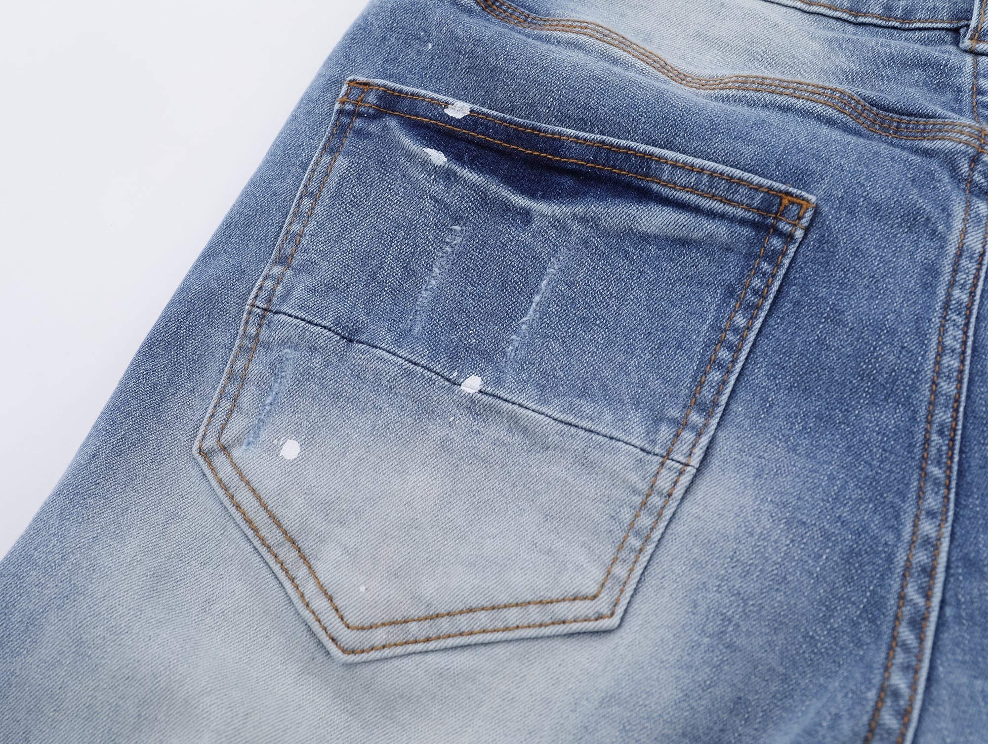 P129 Ripped Light Jeans